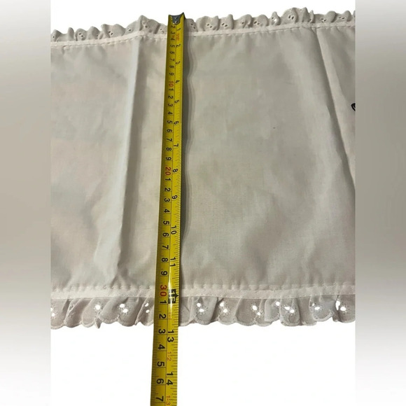 Vintage Hand Embroidered Butterfly Table Runner Floral Lace Dresser Scarf - Picture 5 of 5